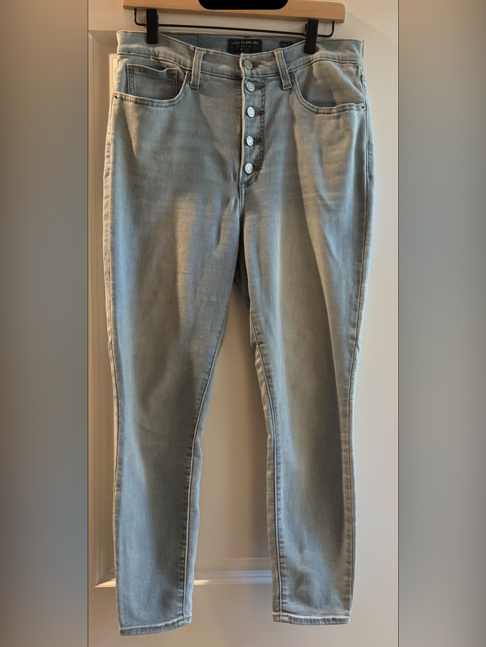 Lucky Brand Grey Skinny Jeans with Button-Fly